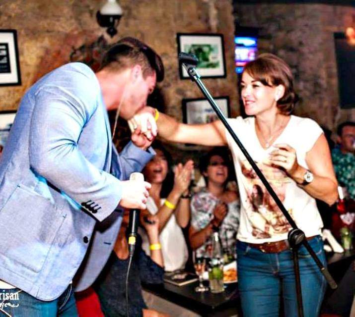 Bogdan Vlădău nu se mulţumeşte doar cu o femeie!