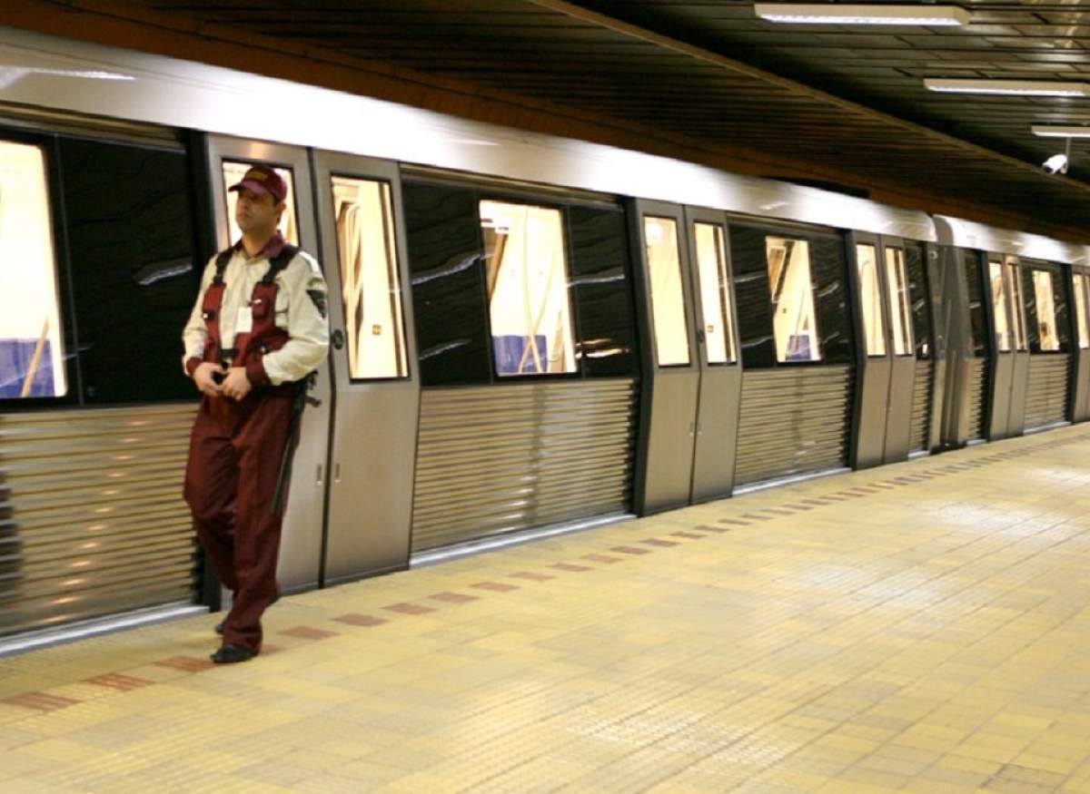 Un bărbat s-a aruncat în faţa metroului!