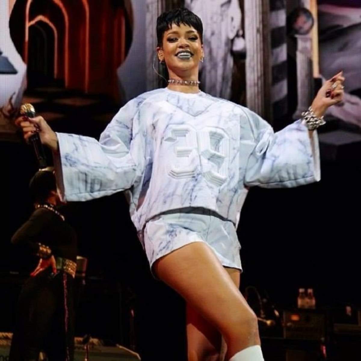 Rihanna a băgat bărbaţii la bulău! Fotografiile sunt de vină!