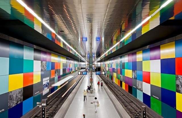Toţi oamenii care circulă cu metroul trebuie să vadă asta! / FOTO
