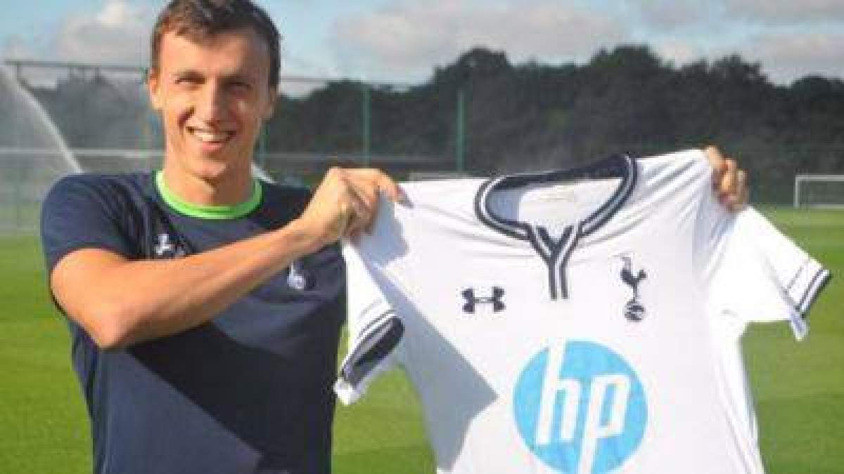 Vlad Chiricheş, debut de senzaţie la Tottenham!