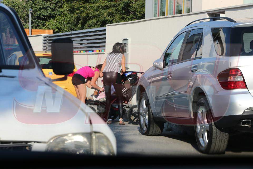 Sexy mama! Silicoanele Nicoletei Luciu s-au răzvrătit în plină stradă!