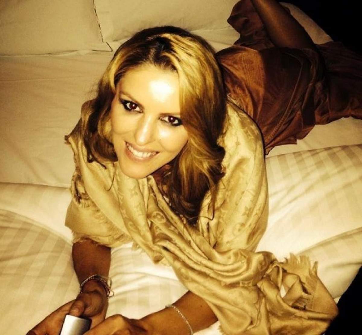 Denisa Nechifor a arătat ca o prinţesă în noaptea de Revelion! Vezi ce ţinută a purtat