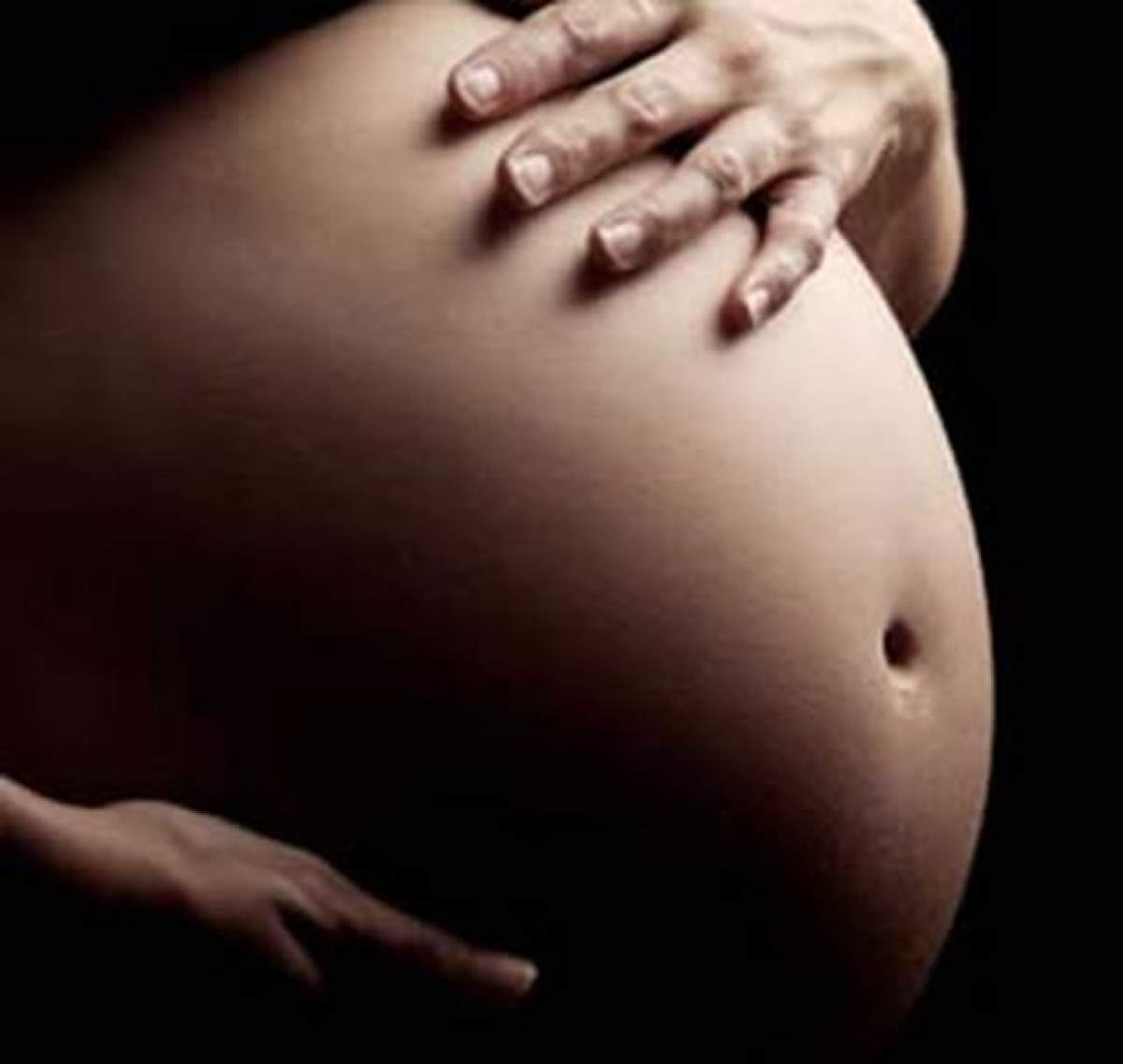 Fumatul în timpul sarcinii creşte şansele ca bebeluşul să fie homosexual
