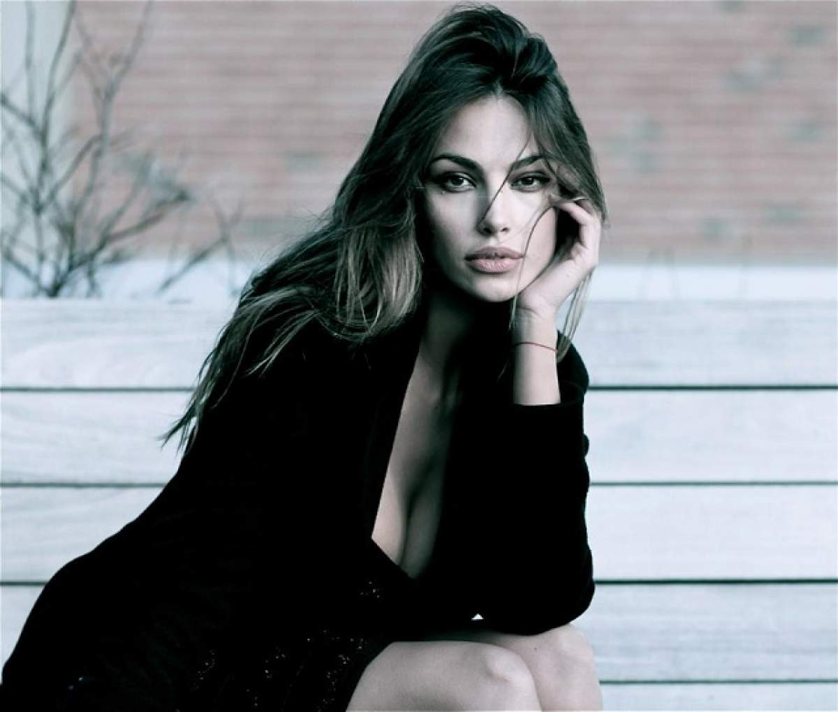 Mădălina Ghenea, încercată de o suferinţă grea? "Ea a început să plângă, iar el era vizibil încordat!"  spun martorii