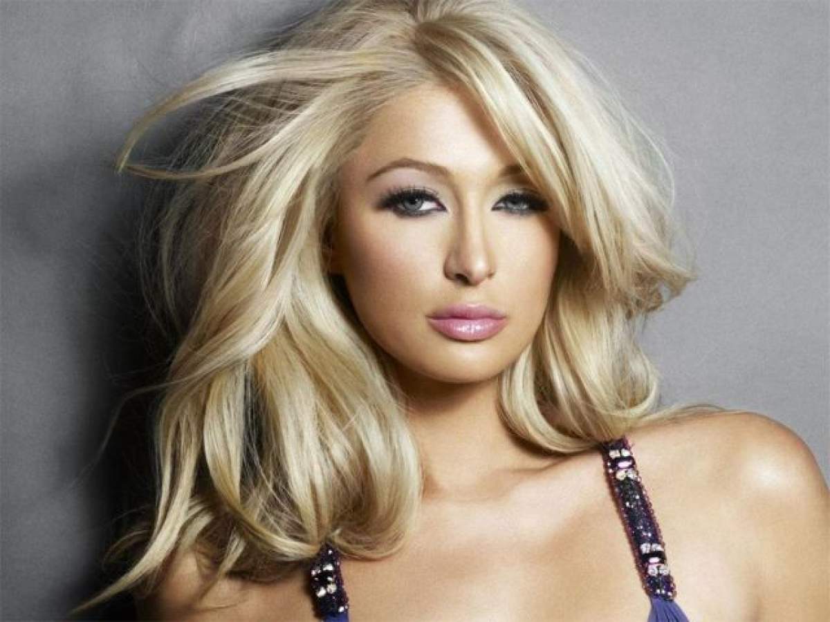 Paris Hilton, fără chiloţi la petrecerea de promovare a premiilor Grammy! Uite ce ţinută îndrăzneaţă a ales blondina