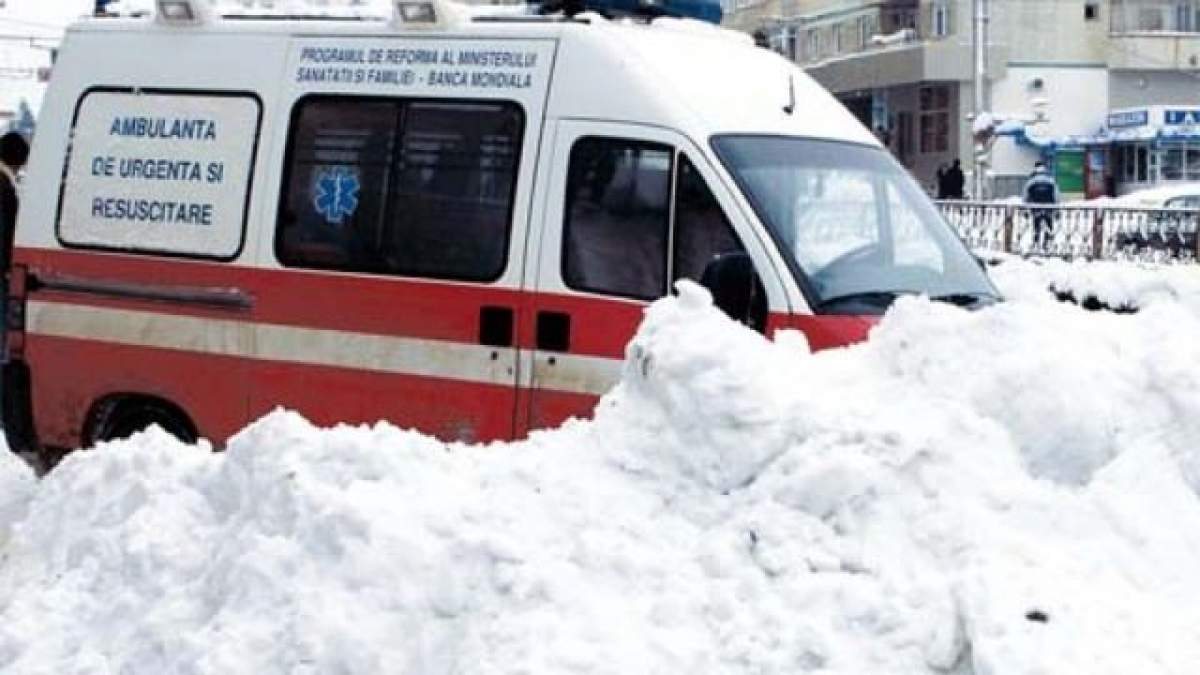 Prima victimă făcută de ninsoare! Un bărbat, găsit mort şi îngheţat sub zăpadă