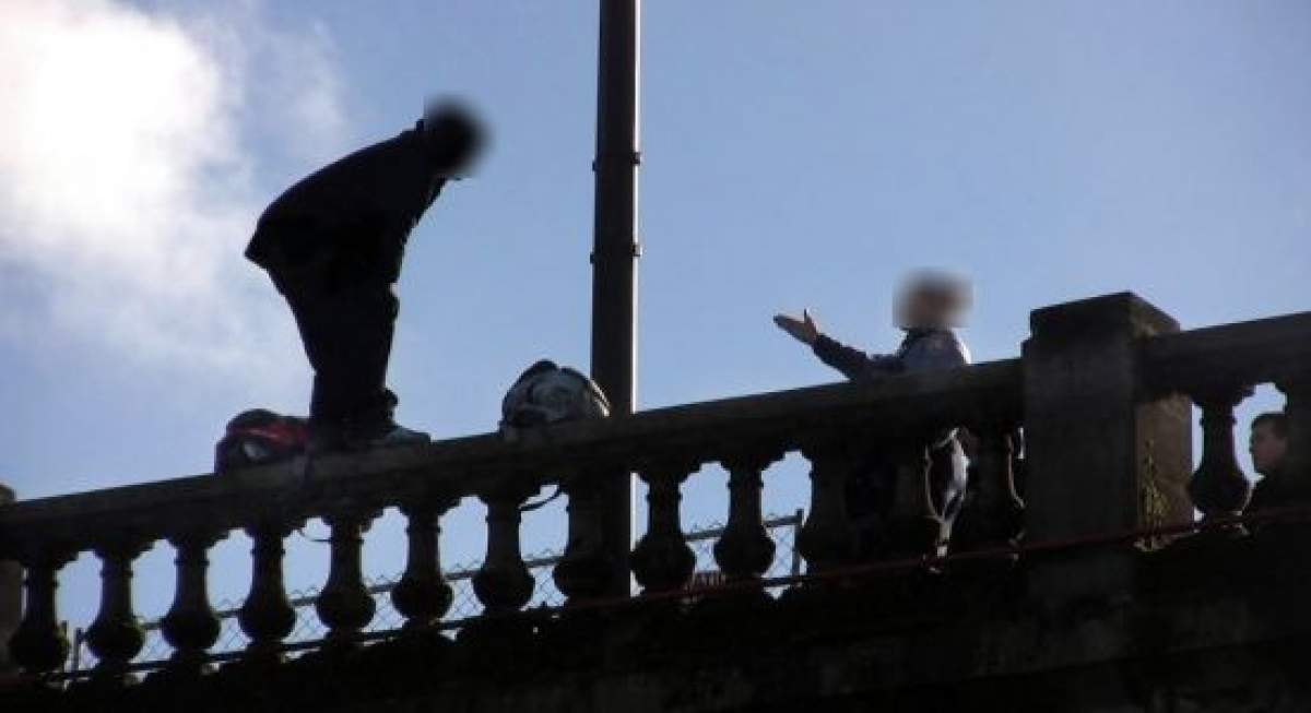 Scene şocante în Capitală! S-a aruncat de pe podul Colentina în apa îngheţată