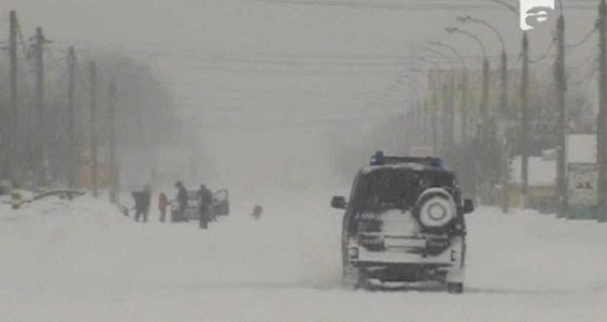 Zăpada ţine România în alertă! Cod Portocaliu de ninsoare prelungit pentru opt județe!