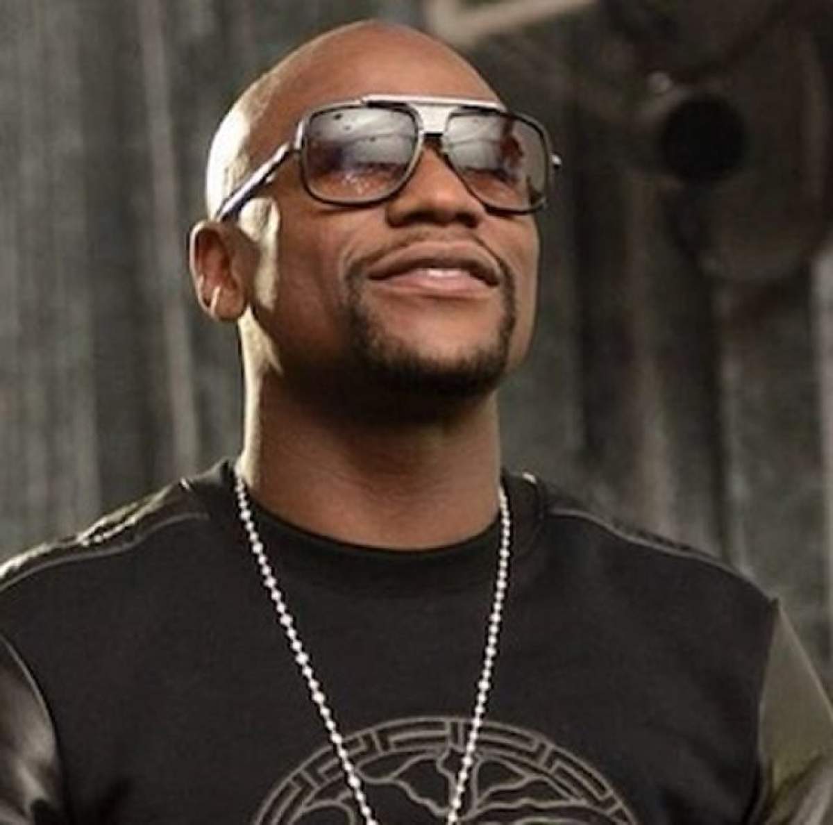 Floyd Mayweather face aroganţă după aroganţă! Uite ce i-a mai născocit mintea celebrului boxer