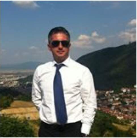 Părintele câinilor roşii, obligat să se judece din mormânt cu fiul său. Lică Nunweiller este citat post-mortem într-un proces de punere sub interdicţie