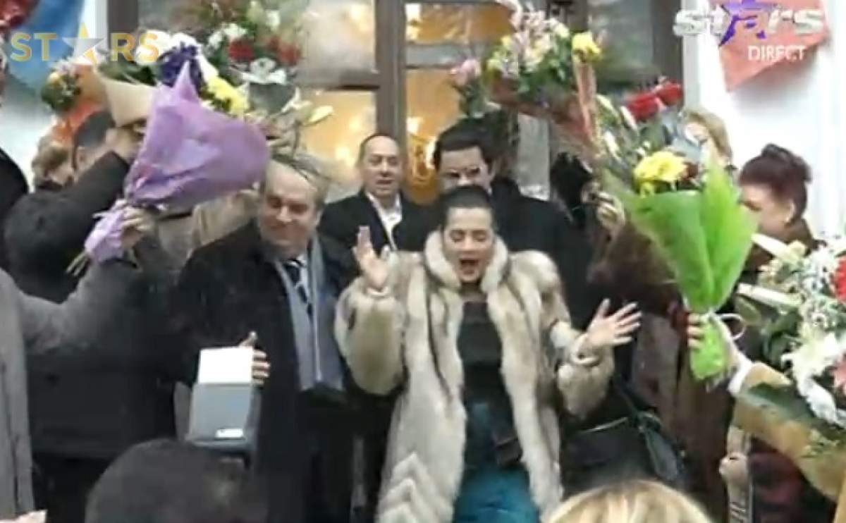 VIDEO Cornelia Catanga s-a măritat după 23 de ani cu Aurel Pădureanu! Cei doi soţi s-au pupat cu foc în văzul tuturor