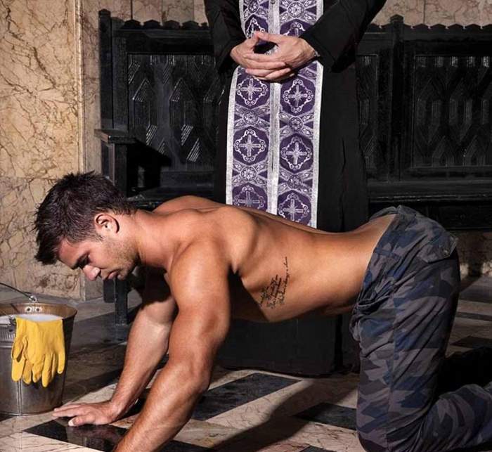 Biserica Ortodoxă Română, şocată de calendarul cu "preoţi" gay!
