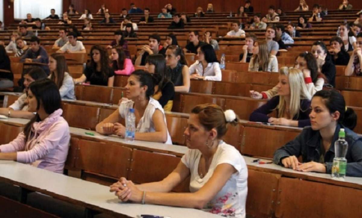 Emoţii pentru studenţi! Se dă startul unui nou an universitar!