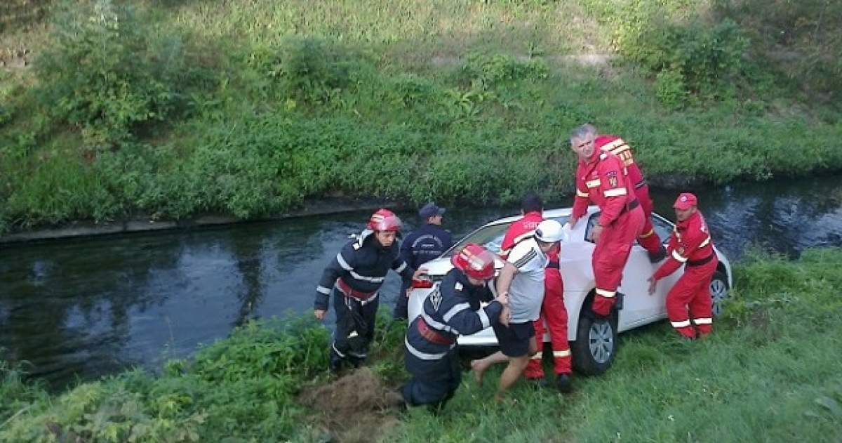 Incredibil! S-a urcat beat la volan şi a fost la un pas de tragedie! Explicaţia pe care le-a dat-o poliţiştilor e halucinantă