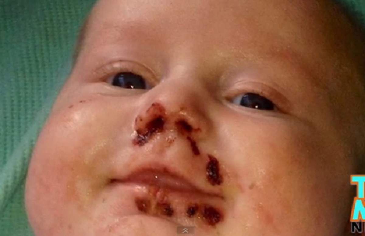 VIDEO/ Miracol! O fetiţă de 10 luni a supravieţuit după ce a stat 3 zile captivă sub cadavrul tatălui ei