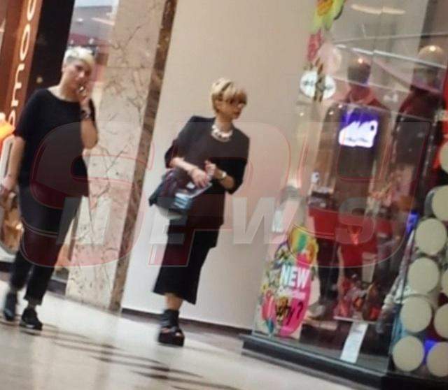 PAPARAZZI Dana Patriciu face terapie prin shopping! Imagini senzaţionale cu fosta soţie a miliardarului Dinu Patriciu