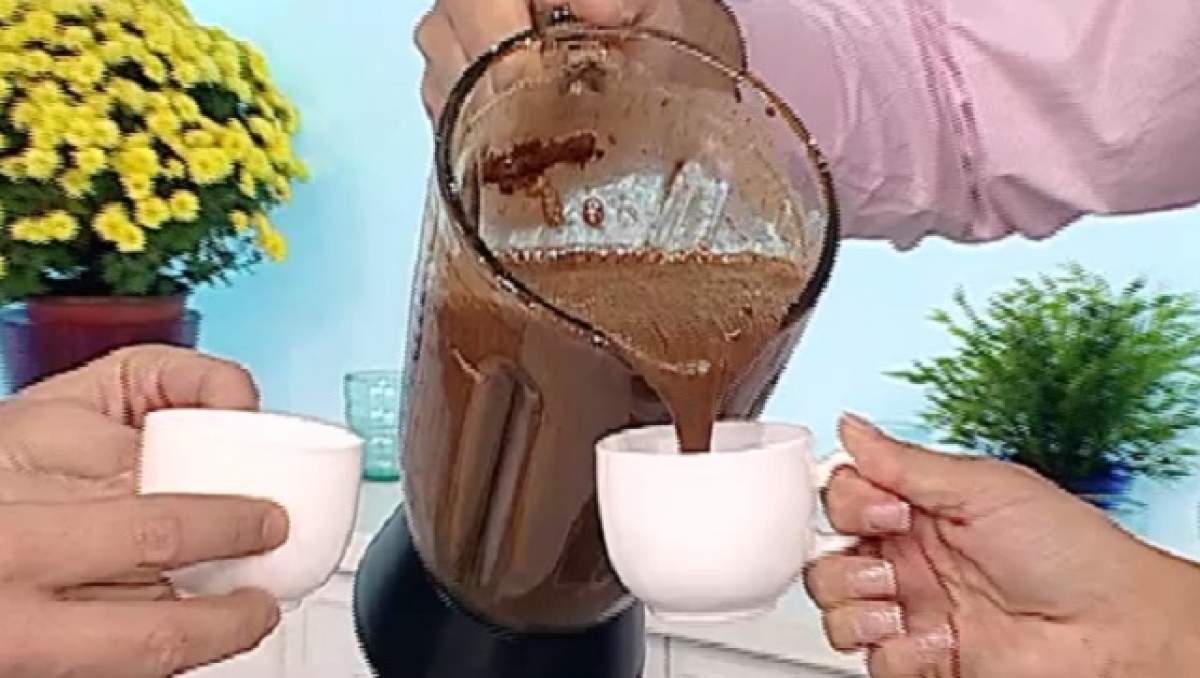 INEDIT! Uite cum prepari ciocolata caldă fără calorii! Îţi ia doar 5 minute