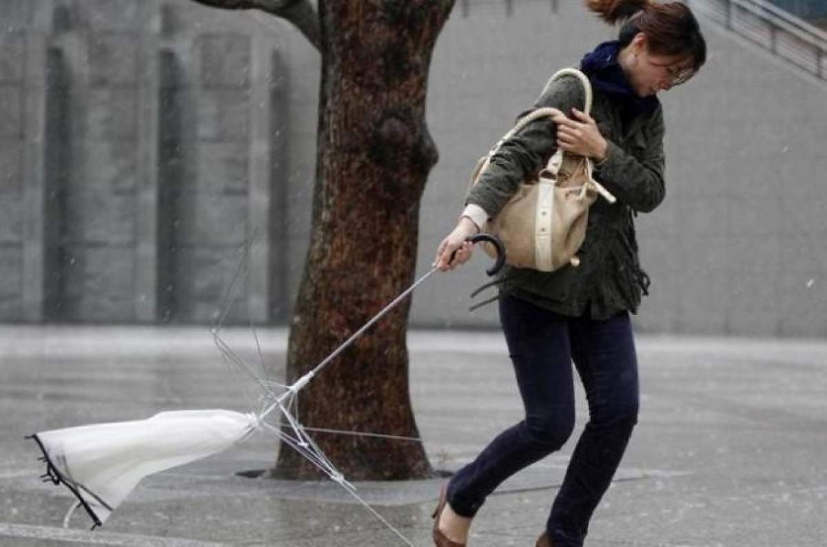 Vremea se strică şi mai tare! Anunţul făcut de meteorologi în urmă cu puţin timp