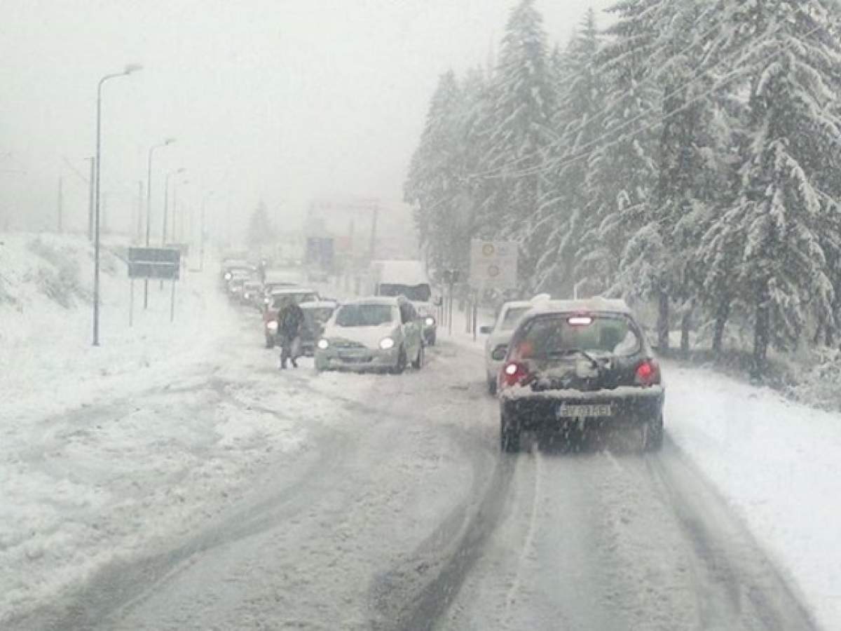 Situaţie de urgenţă! Stratul de zăpadă a atins deja 30 de cm