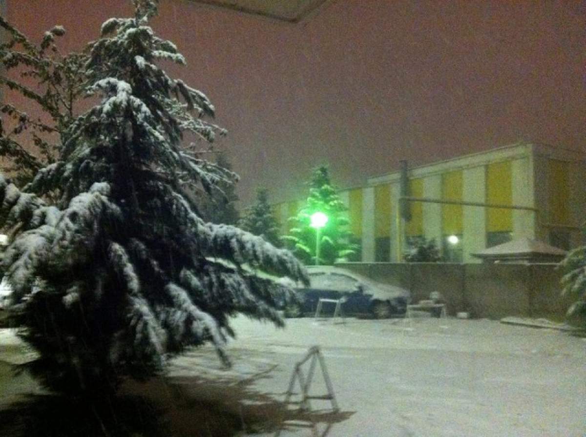 Bucureştiul sub zăpadă! Cum arată Capitala după 5 ore de ninsoare abundentă