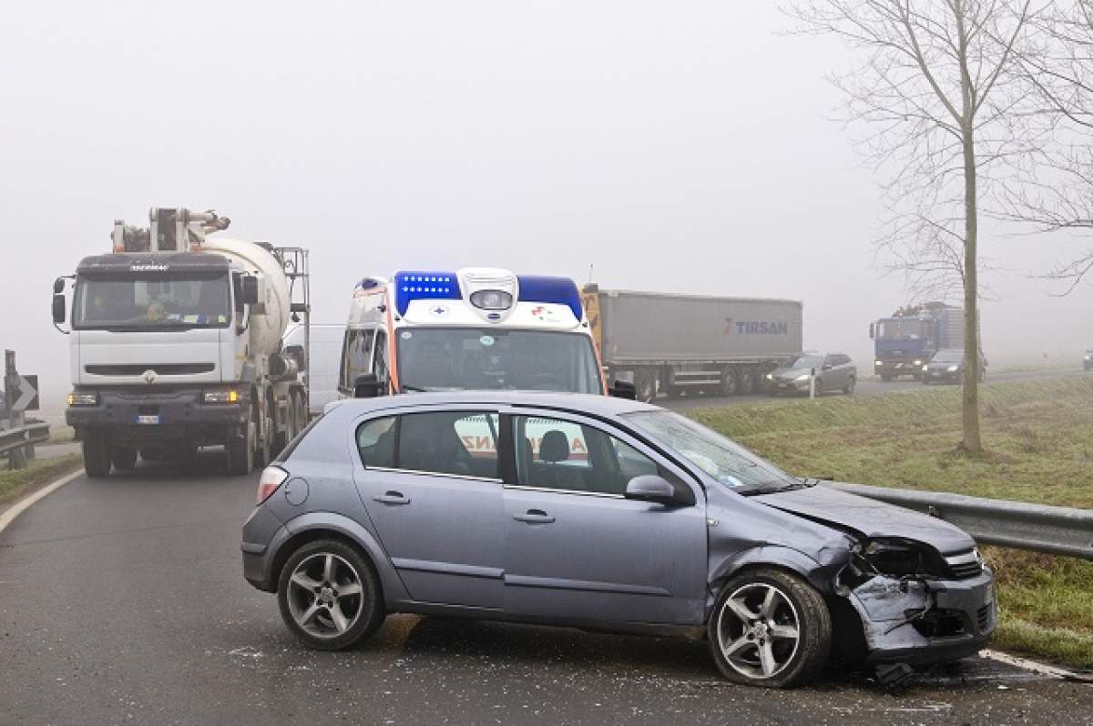 Tragedie în Arad! O persoană şi-a pierdut viaţa, iar alte patru au fost rănite din cauza şoferilor neatenţi