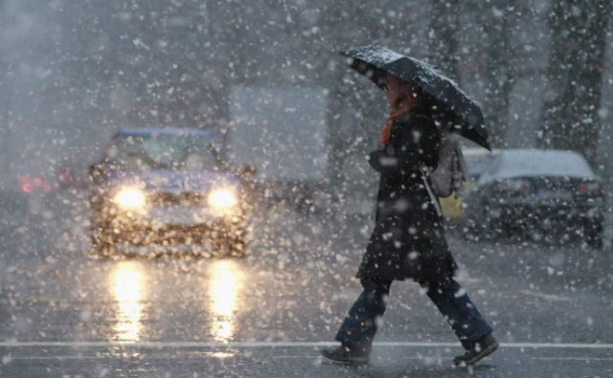 Atenţie! La noapte va ninge din nou, iar pe litoral este cod galben de vânt puternic!