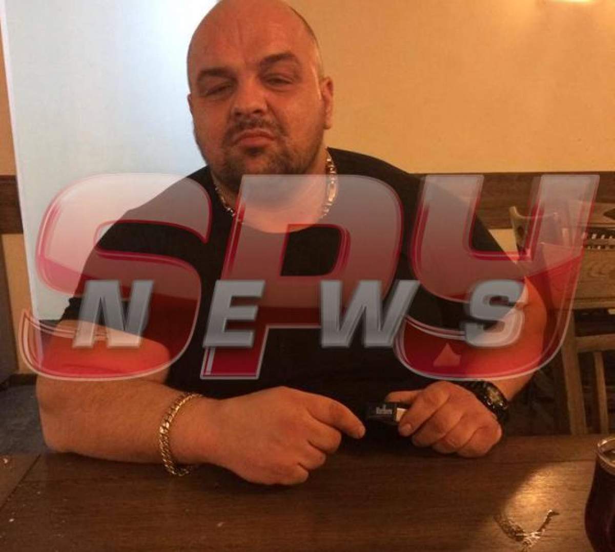 Fetelor, fiţi pe fază! Mudava este din nou singur! "Eu nu sar din păsărică în păsărică!"
