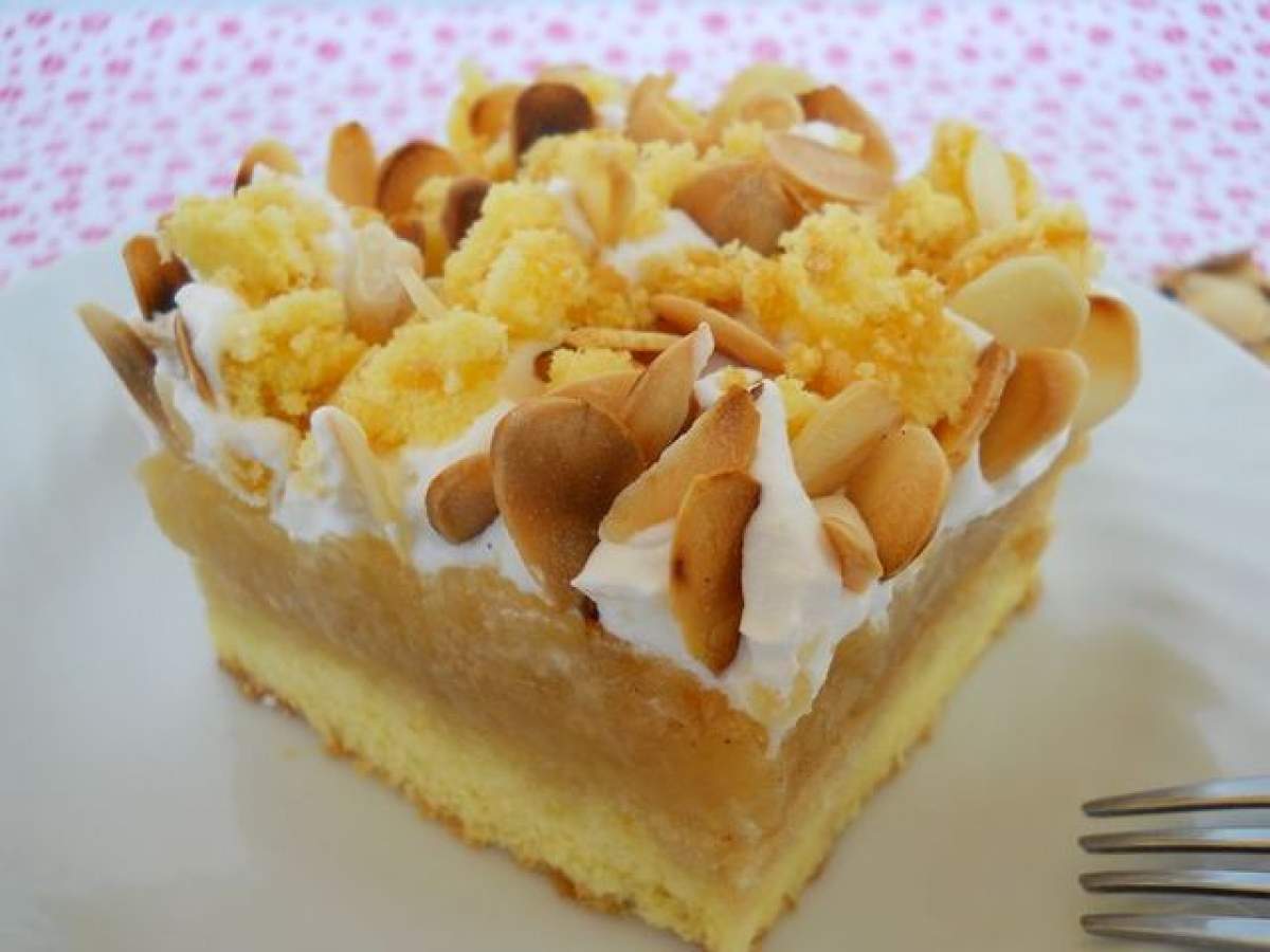 REŢETA ZILEI: Tartă cu mere şi frişcă! Cel mai delicios desert al toamnei