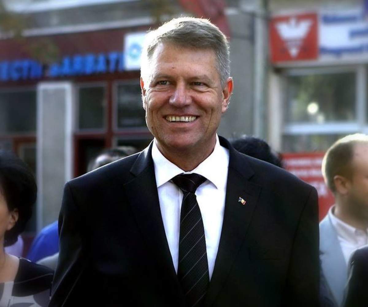 Iohannis, prima declaraţie oficială: "Dragi români, vă mulţumesc! Am nevoie de voi, pentru că România noastră începe acum!"
