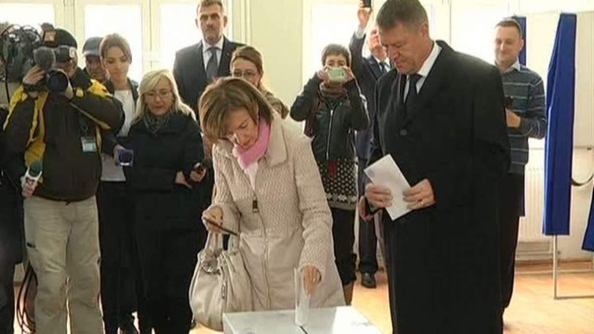VIDEO / Primele declaraţii ale soţiei lui Klaus Iohannis, după ce a ajuns PRIMA DOAMNĂ! Ce surpriză de proporţii a avut azi dimineaţă