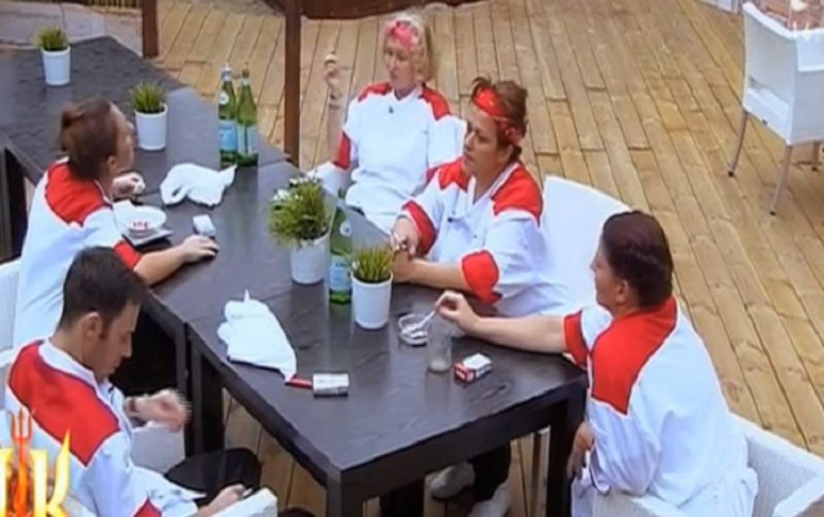 VIDEO/ Tensiune maximă la "Hell's Kitchen - Iadul Bucătarilor"! Două concurente s-au certat ca la uşa cortului:"Băi, eşti nebună?"