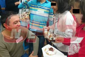 Imagini emoţionante! Chef Bontea și Chef Dumitrescu au decorat dulciuri împreună cu micuţii de la SOS Satele Copiilor