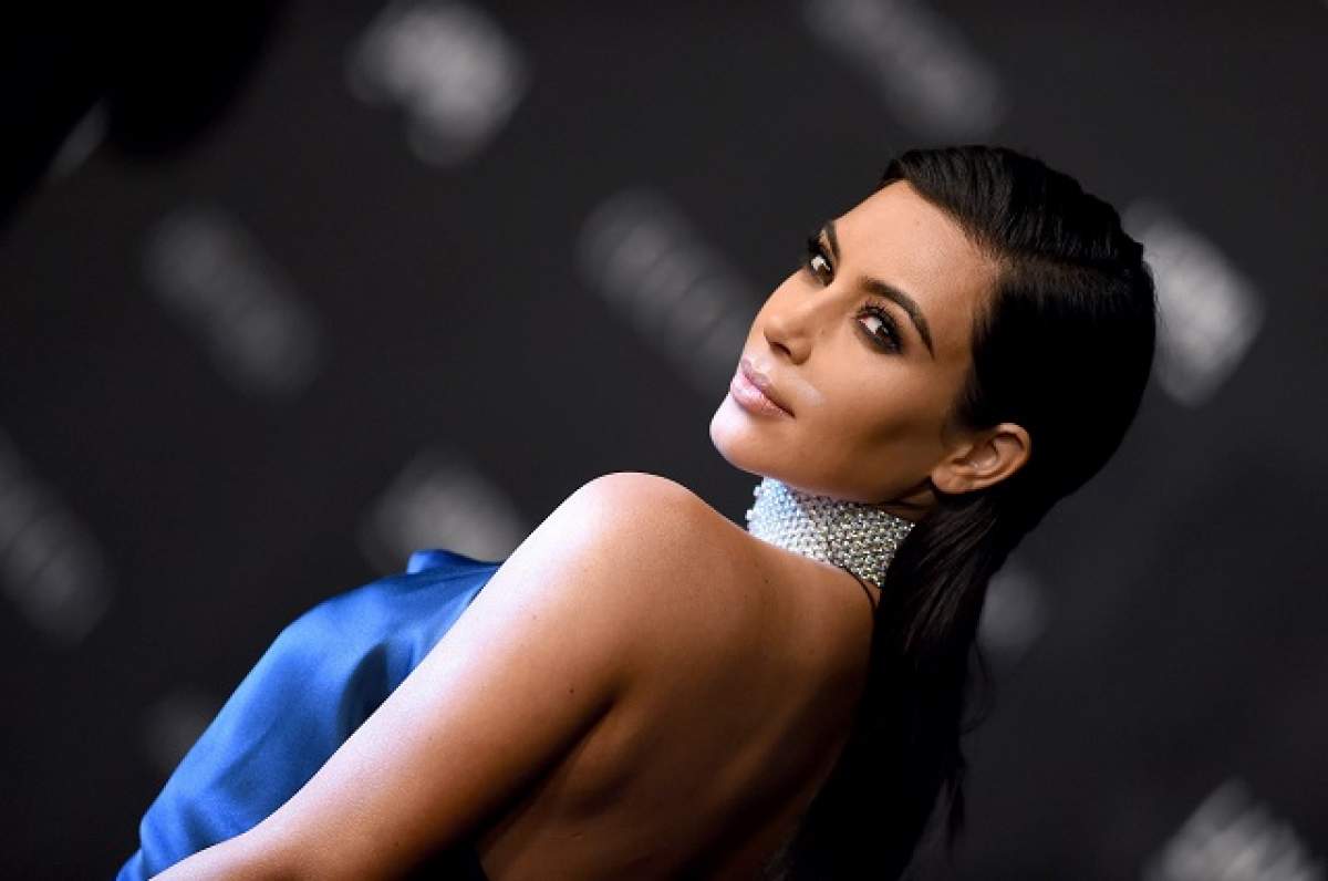 Moda o împinge la gesturi extreme! Kim Kardashian a renunţat la sprâncene