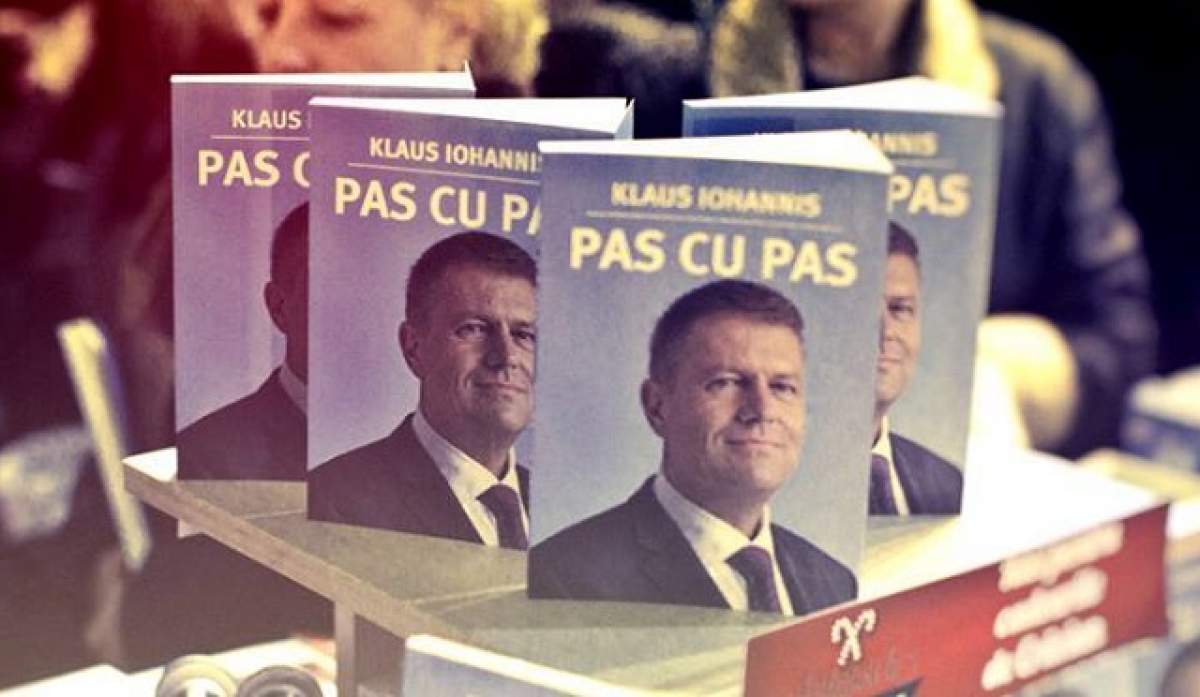 Cartea autobiografică a lui Klaus Iohannis, "Pas cu pas", a atins vânzări record! Câte exemplare s-au cumpărat până acum