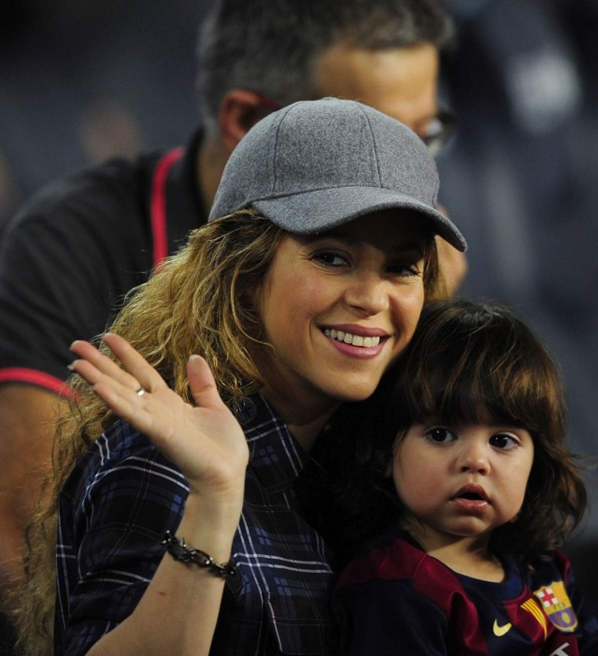 Shakira şi Pique i-au surprins pe fani! Vorbesc şapte limbi străine cu fiul lor ca să devină poliglot