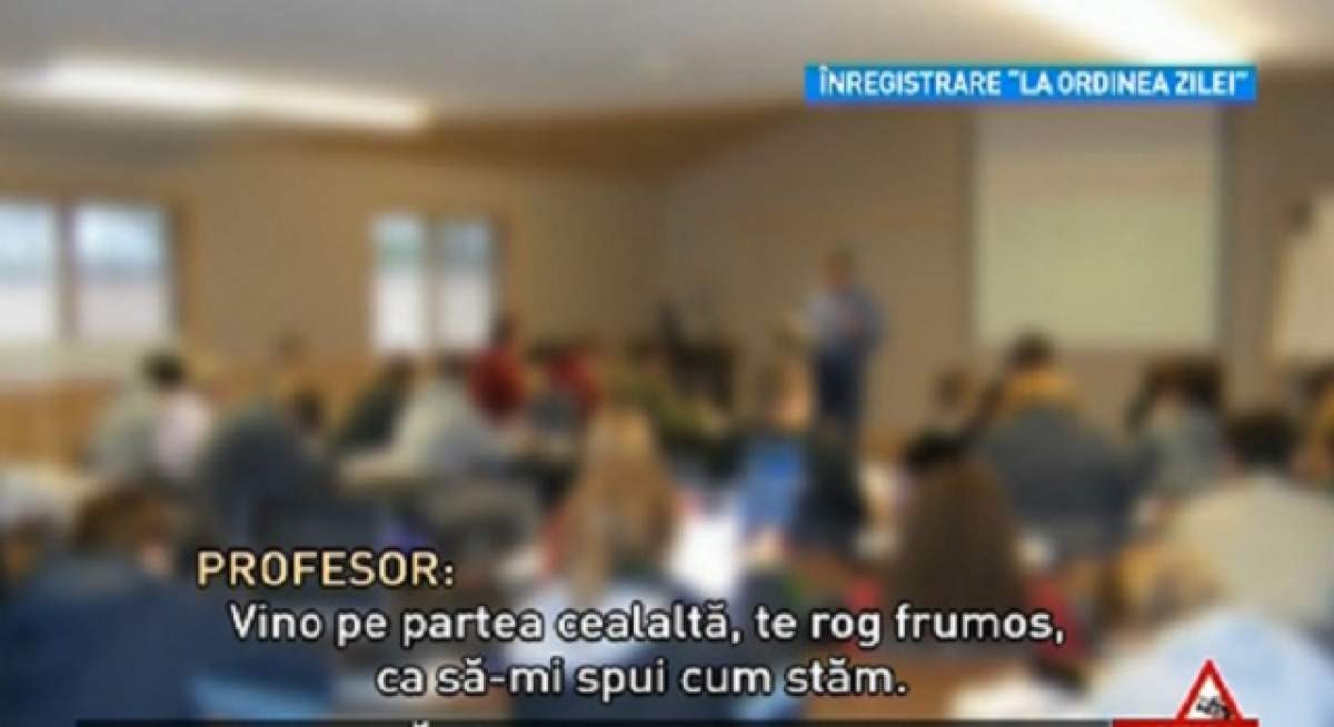 VIDEO ŞOCANT! Un profesor îşi OBLIGĂ elevii să-i cumpere cartea! Ce i s-a întâmplat tinerei care a refuzat