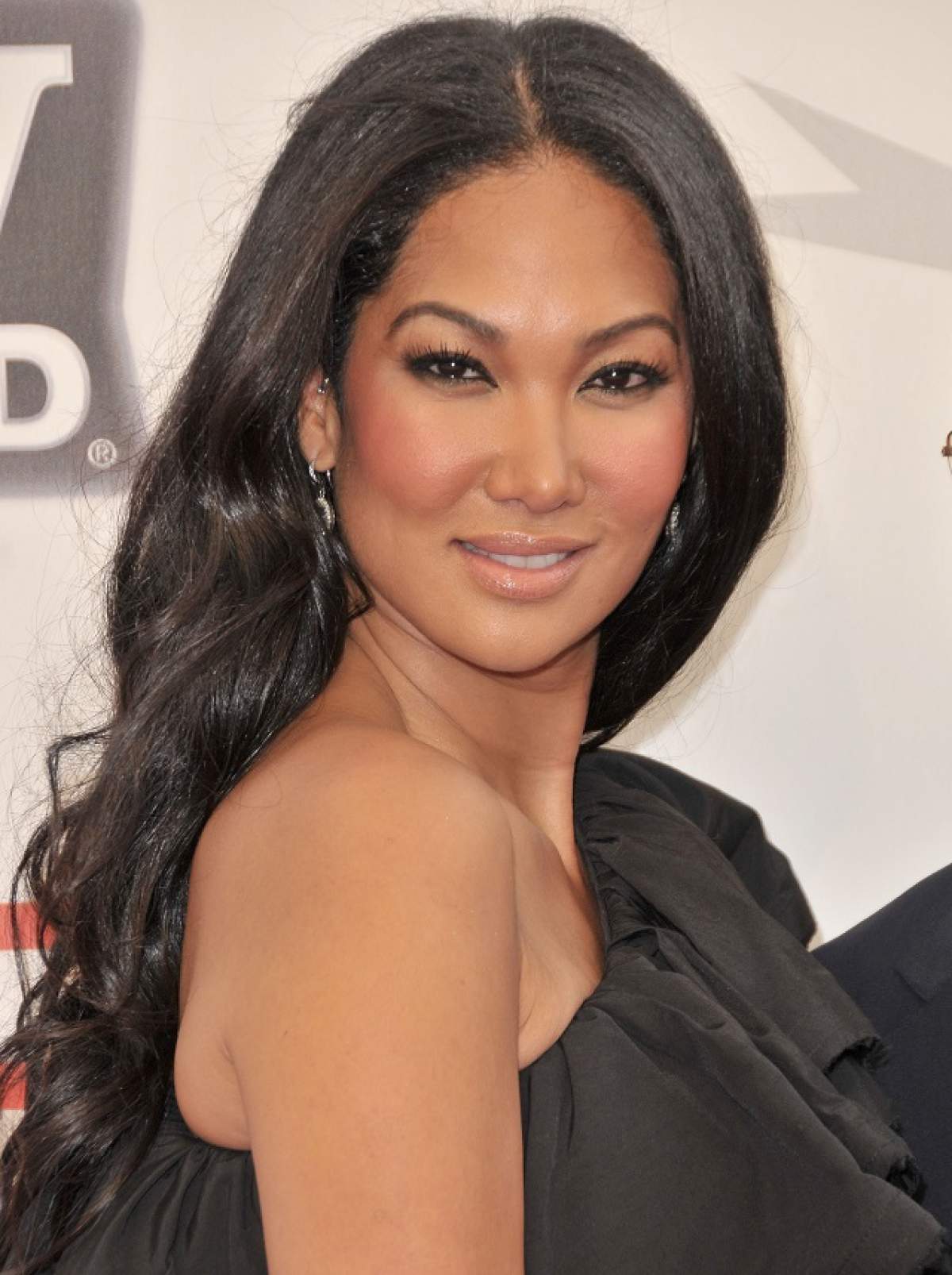 Kimora Lee Simmons aşteaptă cel de-al patrulea copil! A apărut prima imagine cu burtica de gravidă