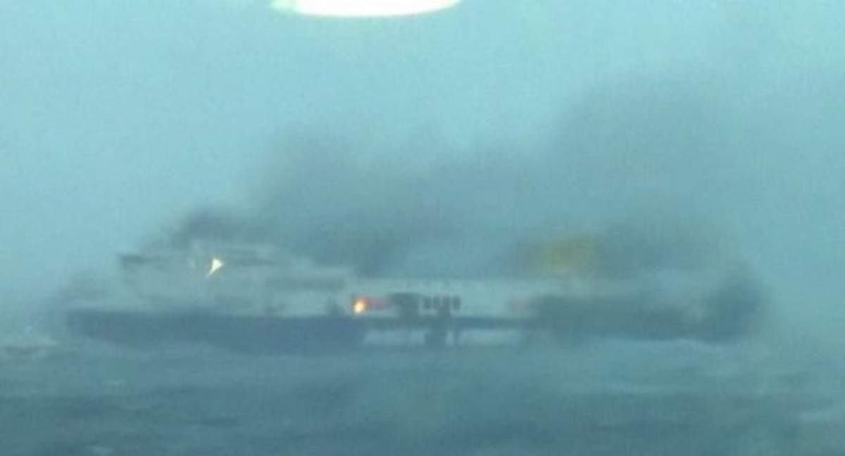VIDEO / Un cetăţean român se află la bordul feribotului din Italia care a luat foc! Vezi lista pasagerilor!