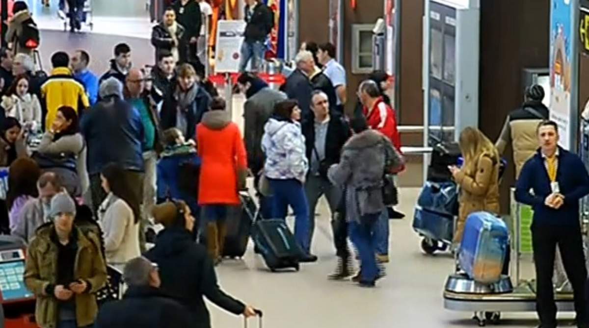 VIDEO / VREMEA pune probleme pe aeroportul "Henri Coandă"! Sute de pasageri au rămas la sol după ce cursele lor au fost anulate