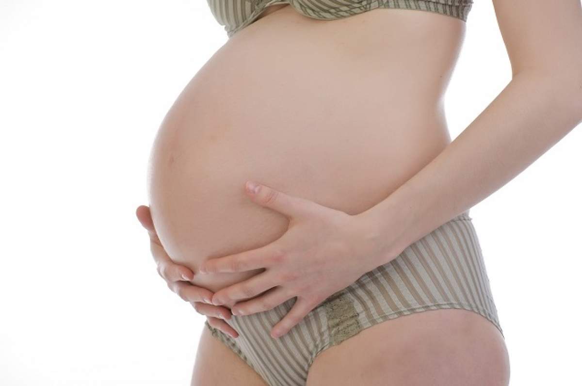 Momente de GROAZĂ pentru o femeie însărcinată! Ce i s-a întâmplat din cauza nămeţilor
