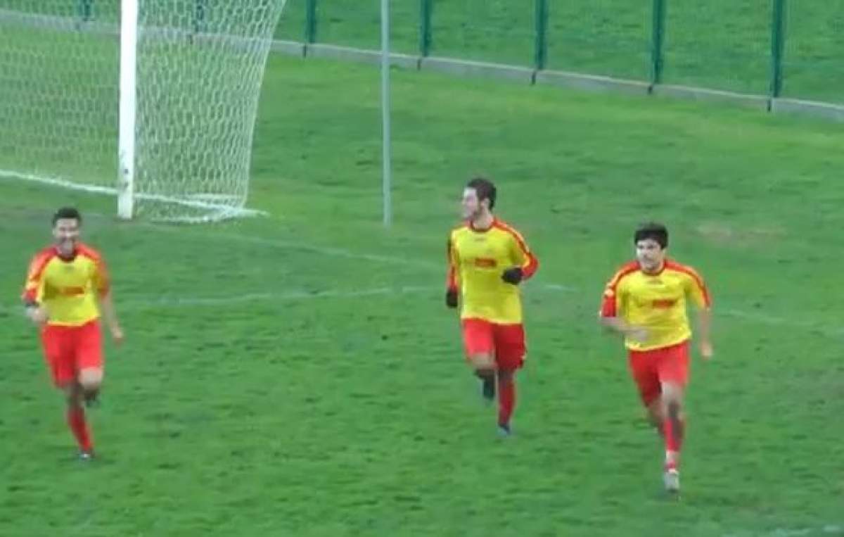 VIDEO Atenţie, râzi cu lacrimi! După ce a dat gol s-a ales cu un cartonaş roşu!