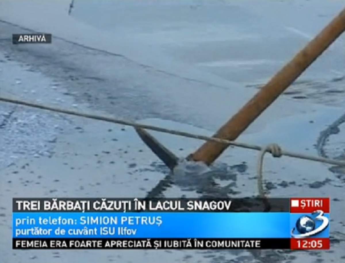 VIDEO Trei bărbaţi care încercau să traverseze lacul Snagov au căzut în apă