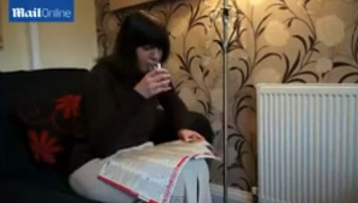 VIDEO Ce chin! O femeie sughiţă încontinuu de 11 ani
