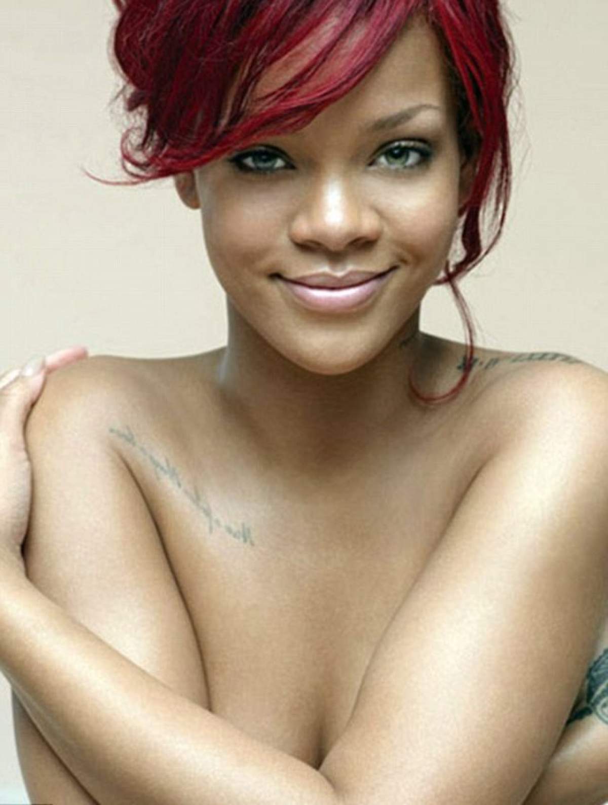 Ce indecentă e! Rihanna, în sânii goi la cel mai aşteptat eveniment