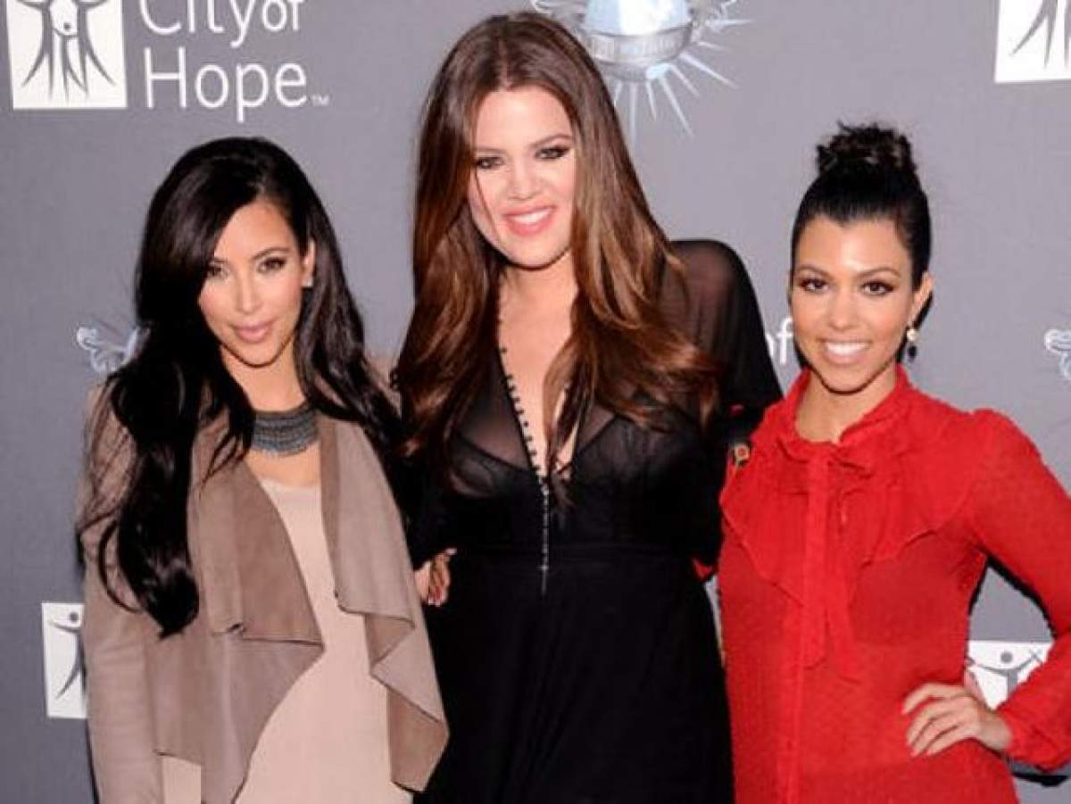 Surorile Kardashian, criticate pentru apariţia lor! "Sunteţi dezgustătoare şi cu fundul mare"