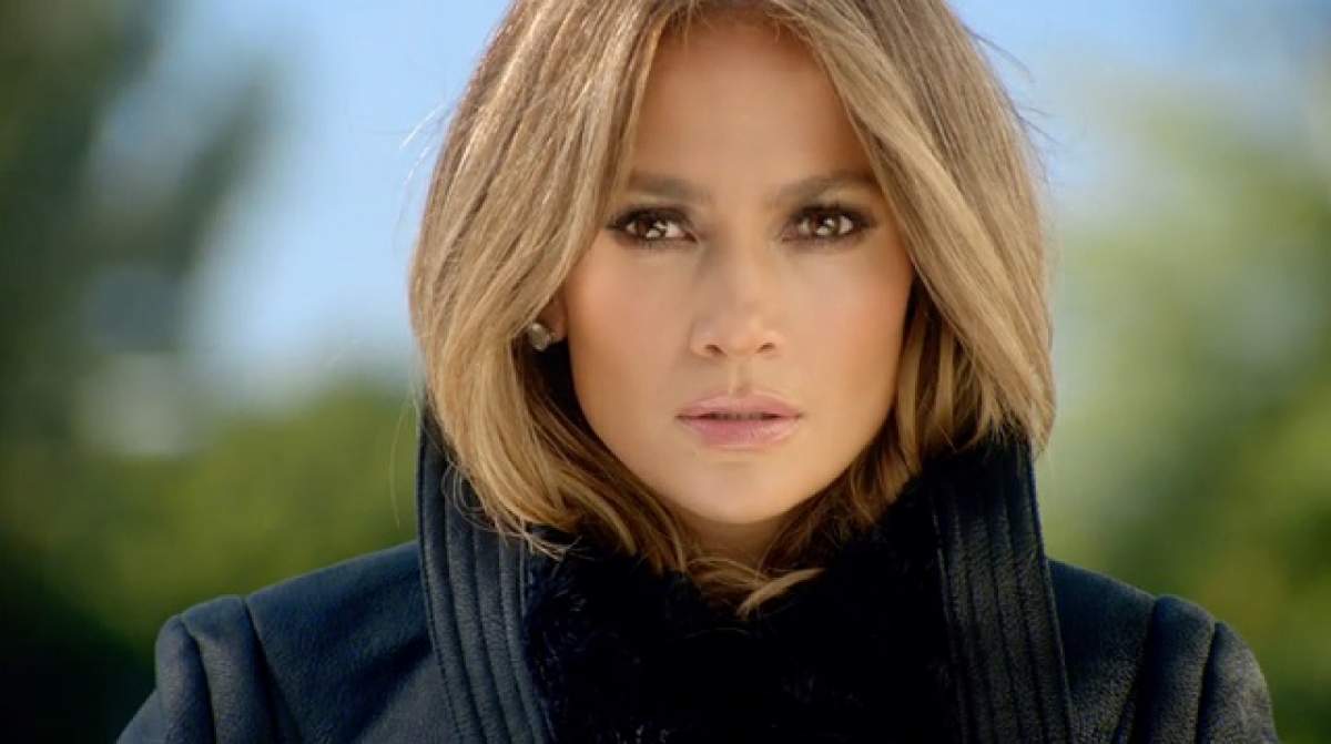 Jennifer Lopez, de nerecunoscut fără machiaj? Uite adevărata faţă a starului internaţional!
