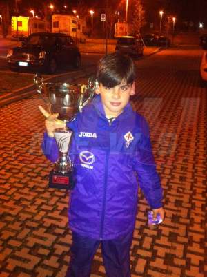 Are 11 ani, e căpitan la Fiorentina şi câştigă 500 de euro lunar. Află totul despre copilul minune, urmaşul lui Mutu!