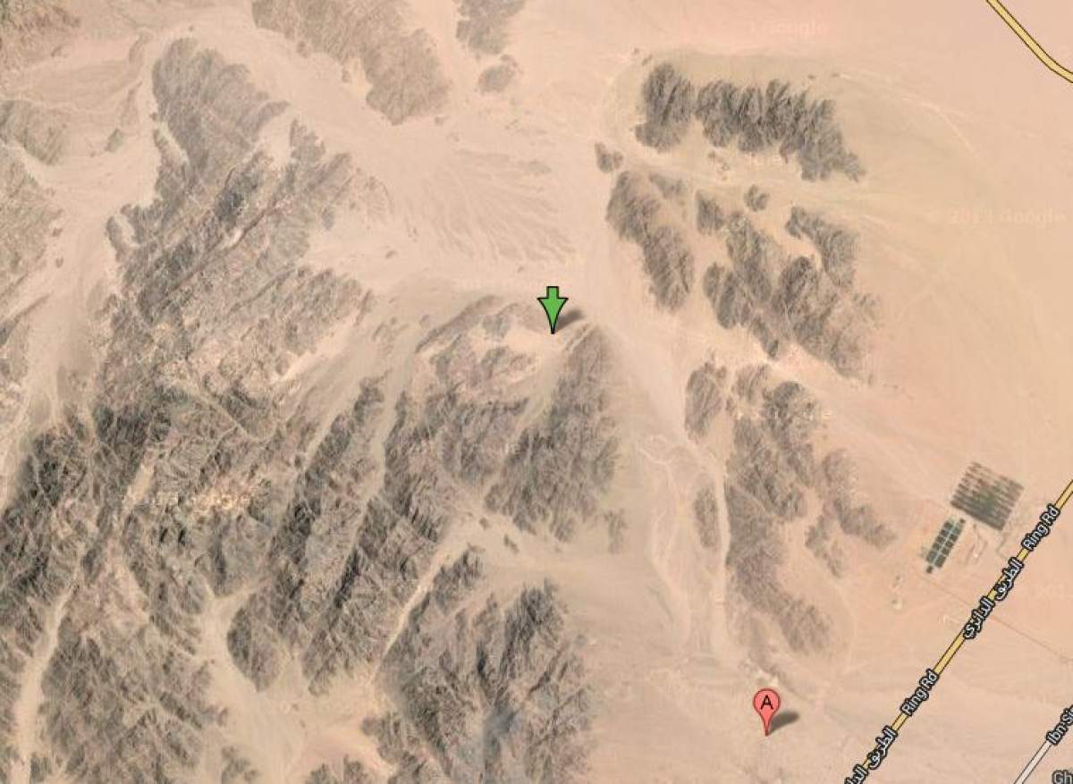 N-o să ghiceşti niciodată ce-a găsit fotograful acesta într-un deşert din Egipt folosind Google Earth! Aşa ceva e de necrezut!