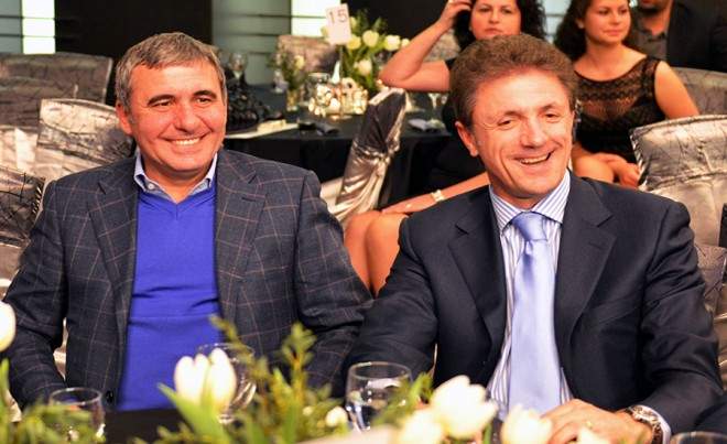 Hagi este distrus după arestarea lui Gică Popescu! Plăteşte bani grei pentru liniştea cumnatului său!